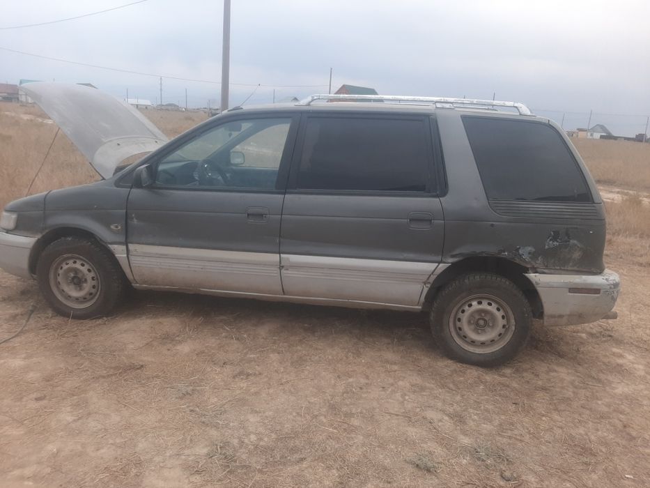 Митсубиси спецвагон