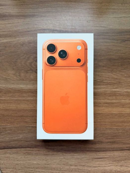 iPhone 17 Pro 256GB – Cosmic Orange