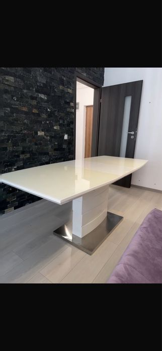 Carryhome XXXLutz Masă din metal si sticlă extensibila