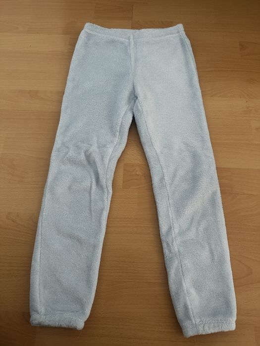 Pijamale H&M marimea 122/128