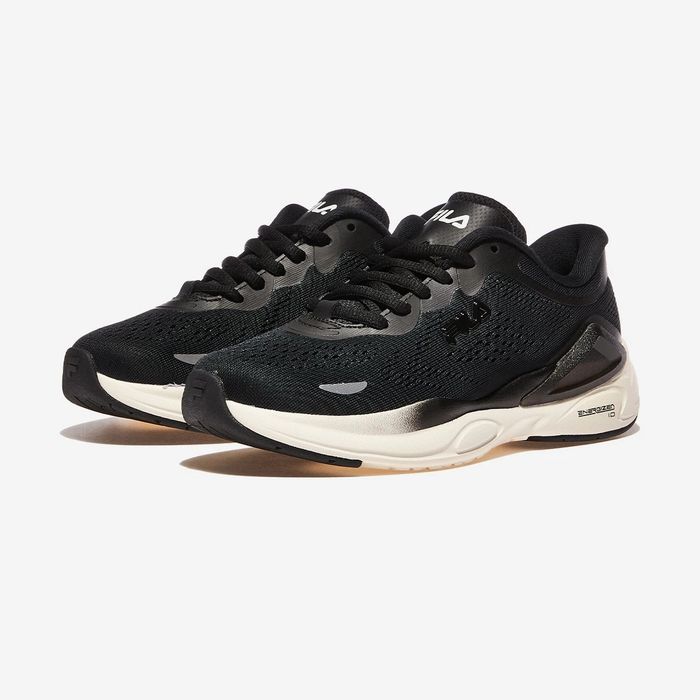 Продаю кроссовки FILA