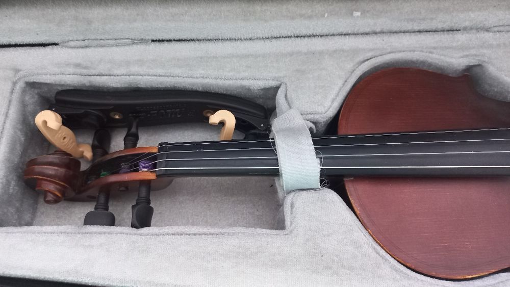 Скрипка 1/4 продам