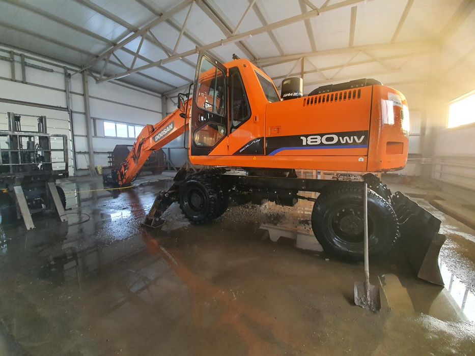Эксковатор в аренду doosan 180
