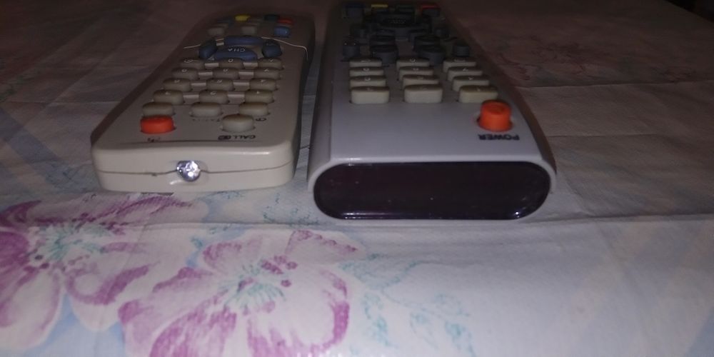 Продам два пульта