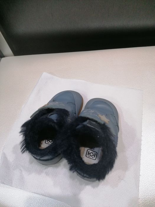 Обувки - буйки за прохождане КК