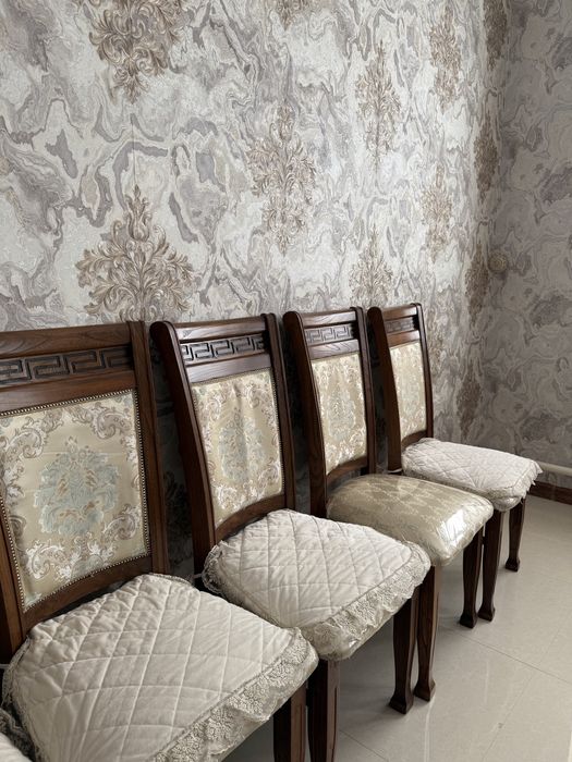 Продам стол со стульями 12 шт.