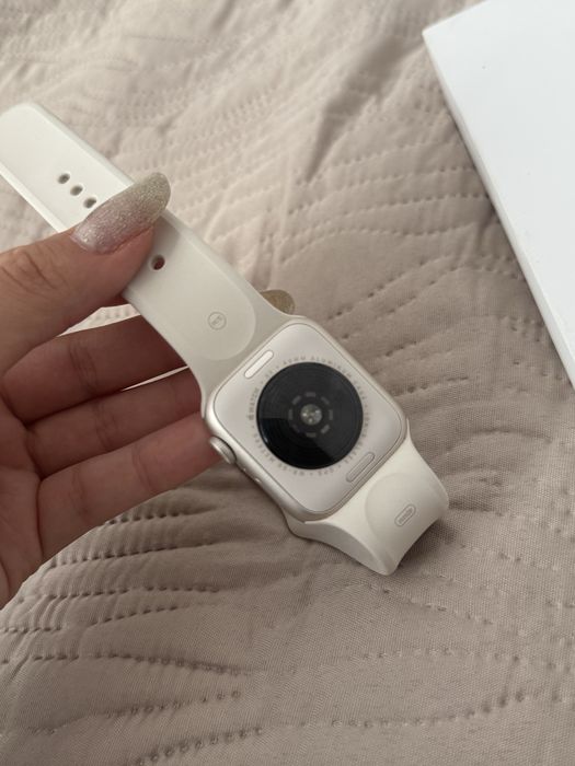 Apple Watch Se (gen2) 40mm starlight ai star sb s/m GPS