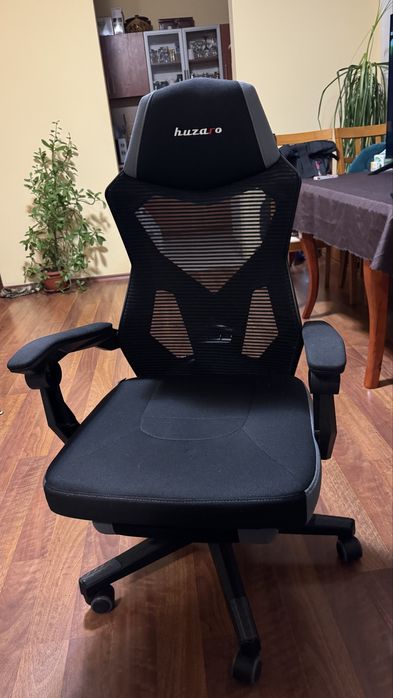 Ергономичен офис стол Huzzaro