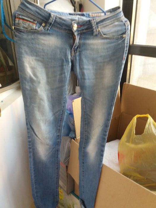 лосины на 1 -2 года 2000 бутылка для кормления 2500 б/у
 кофта 3500
че