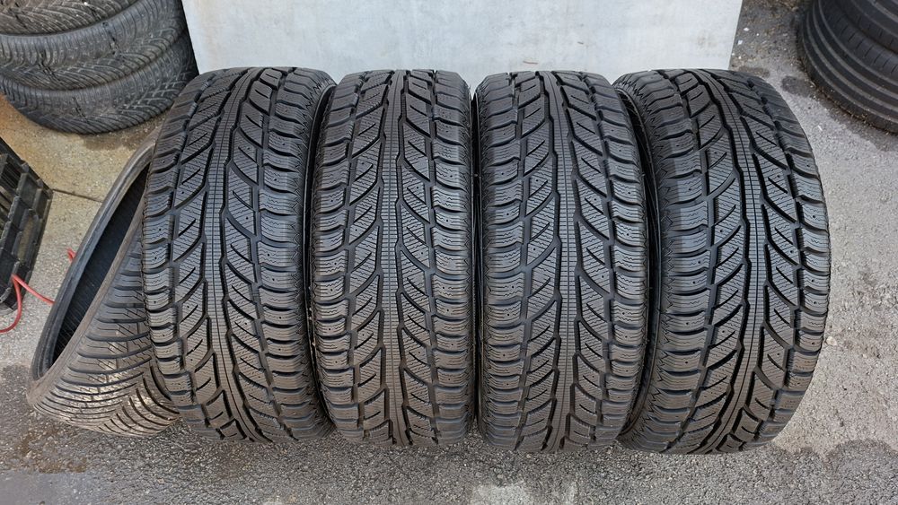 Зимни гуми 235 55 18 Cooper