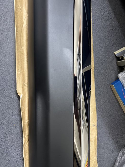 Новый молдинг двери Toyota Highlander