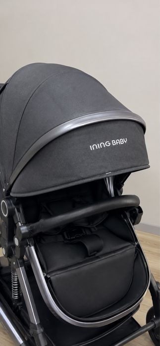 Продается универсальная детская коляска Ining Baby.