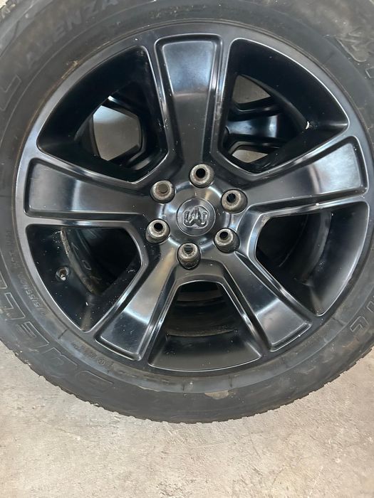 Джанти + гуми за Dodge RAM DT