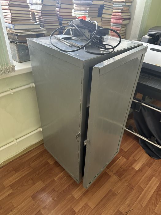 Сейф металлический для документов