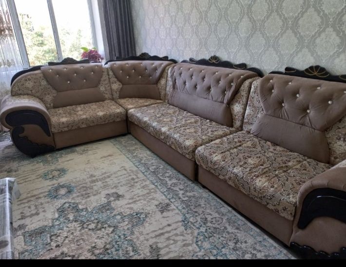 Продам диван угловой