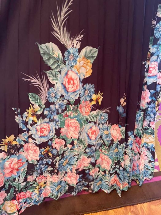 Продаю одежду 48 размер