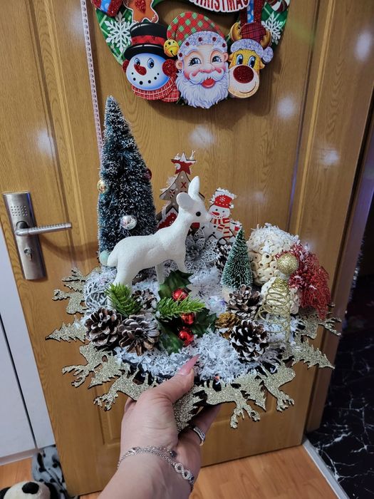 Decoratiuni de Craciun lucrate manual