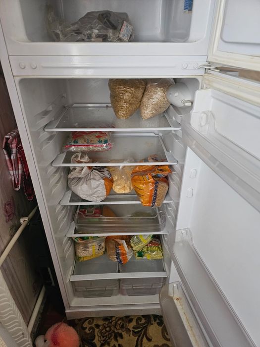 Холодильник б/у в хорошем состоянии