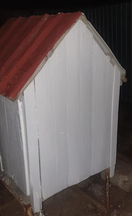 Домик для собак в отличном состояний