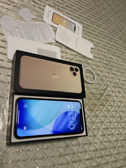 Iphone 11 pro max gold