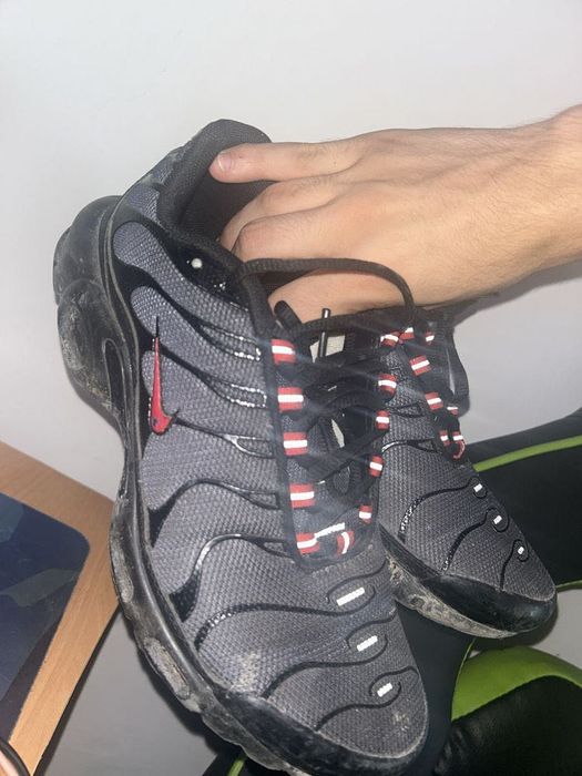 Nike tn negru cu rosu