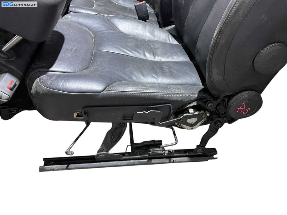 Interior Complet Scaun Scaune Stanga Dreapta Fata Sofer Pasager Piele Neagra cu Rabatare Bancheta Spate cu Sezut Spatar Volkswagen Passat B6 Sedan Berlina Limuzina 2005 - 2010 [LR0352]