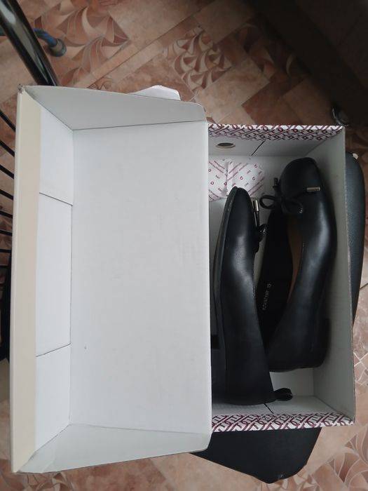 Продам обувь ,размер 36 СРОЧНО!!!