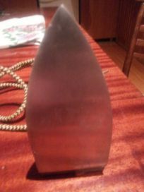 Продается коллекционый мини утюжок.