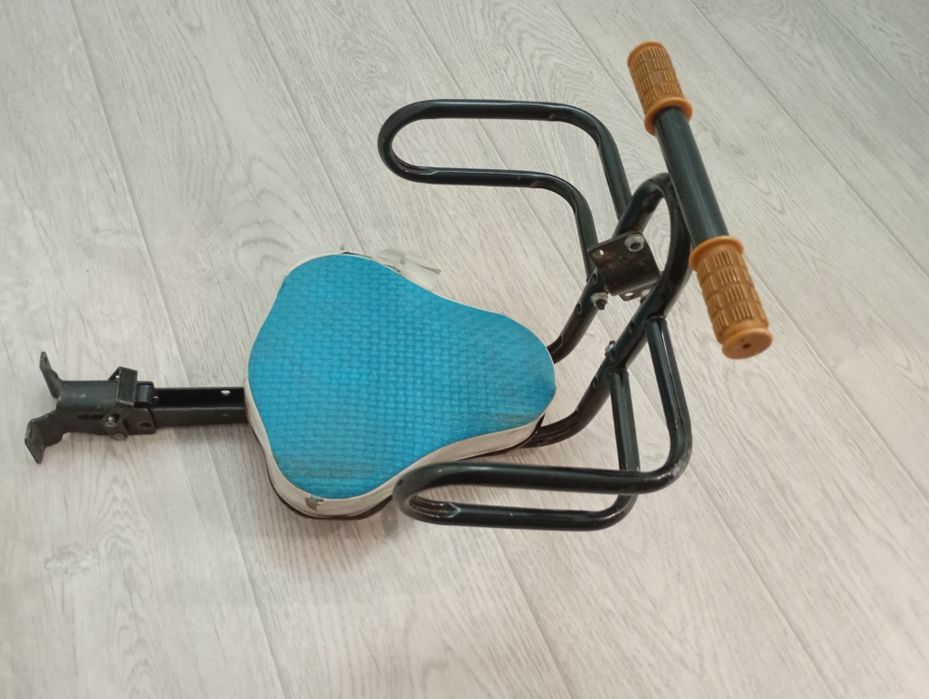 Отдам  детский сидение на велик