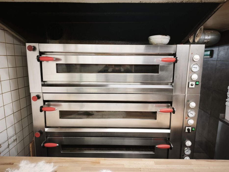 Фурна за печене на закуски, пици и хляб
