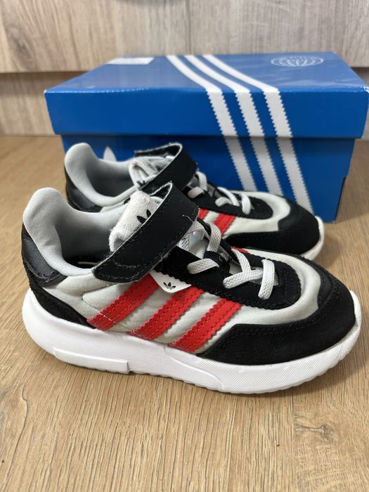 Adidas Originals детски маратонки размер 25