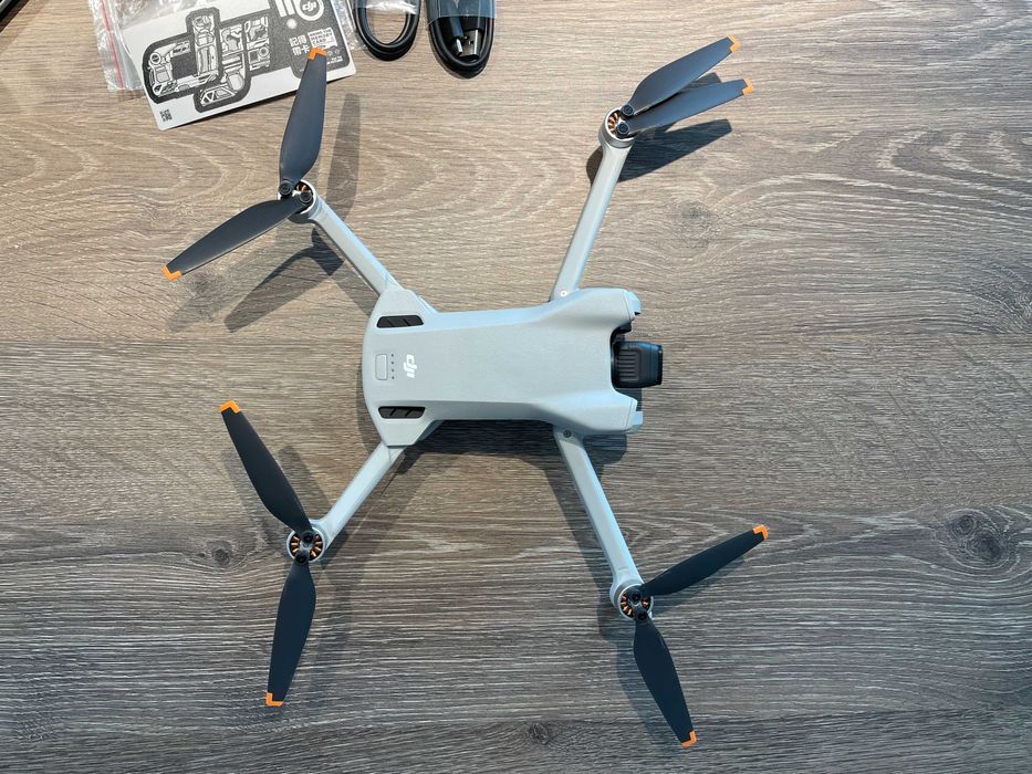 DJI Mini 3 дрон + RC1