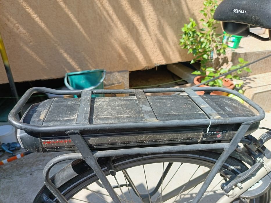 Bicicleta asistată electric