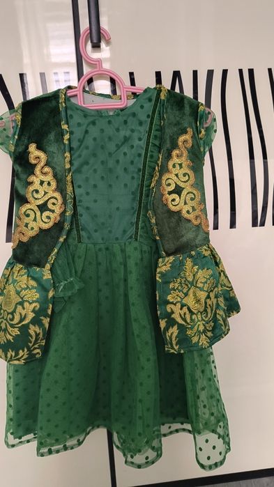 Кажекей мен көйлек