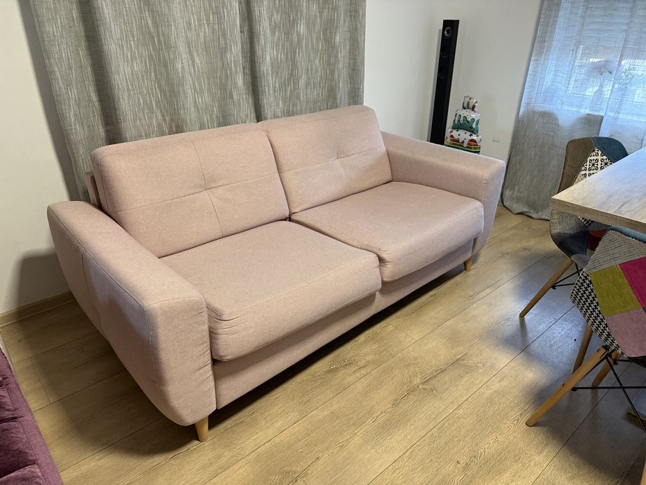 Canapea extensibila  2 persoane Agache stare foarte buna