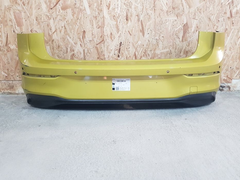 Bara spate VW Golf 8 an 2020-2023