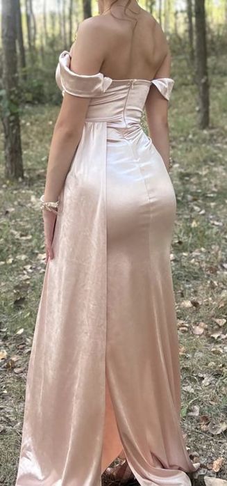 Vand rochie de ocazie