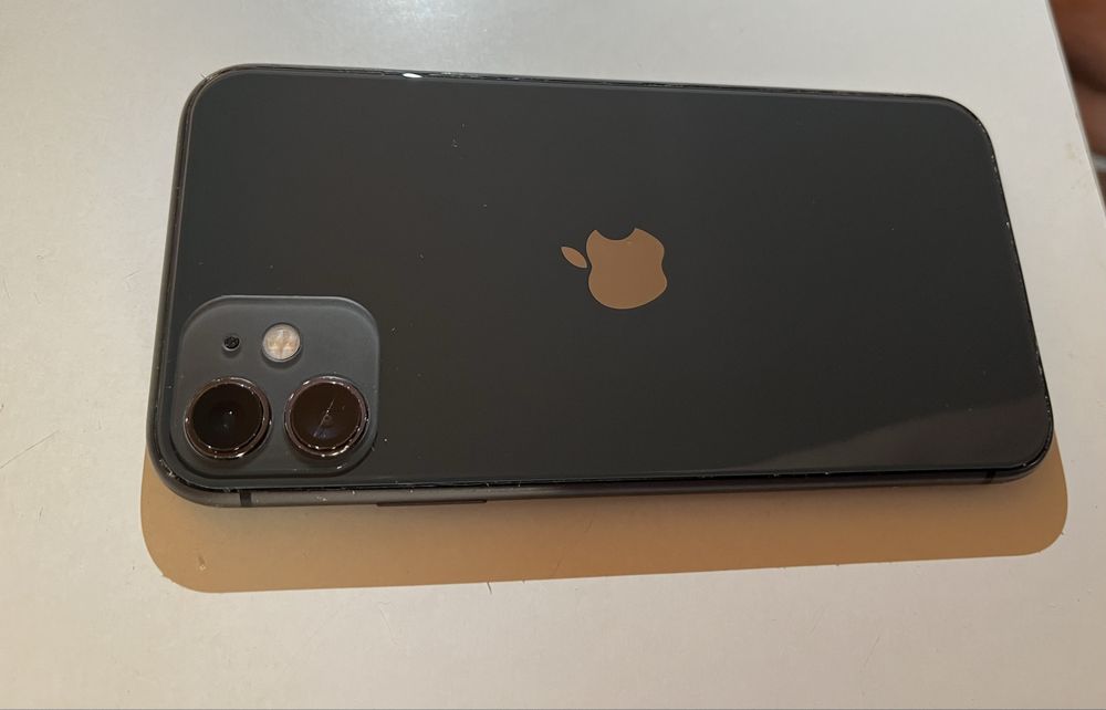 iPhone 11   128гб