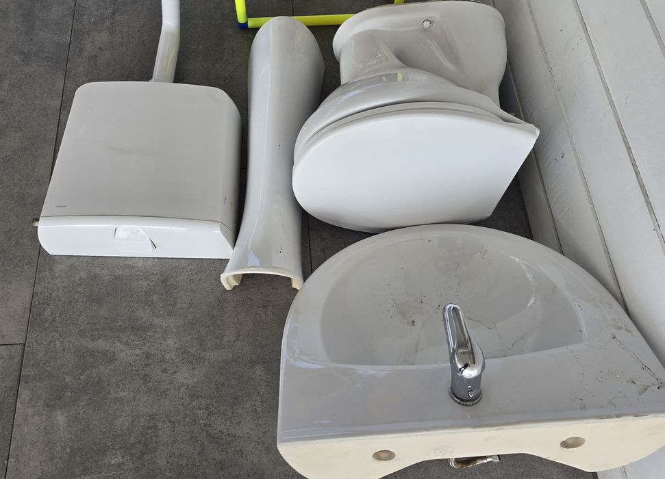 Obiecte sanitare wc + chiuveta