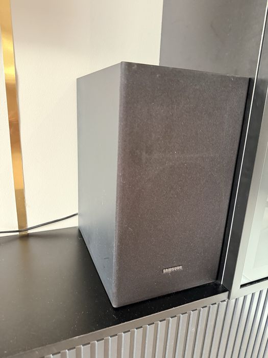 Самсунг колонка и саббуфер