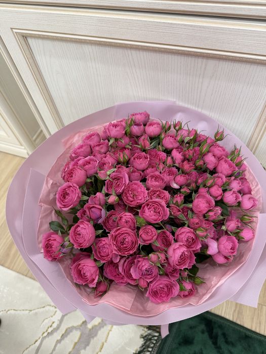 Букет кустовых роз