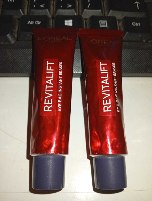 L`oreal Paris Revitalift crema tratament pentru cearcane/ochi umflati 15 mL made in Germany
