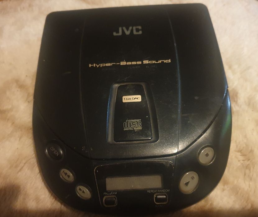 Disc player cu casti JVC model XL-P61