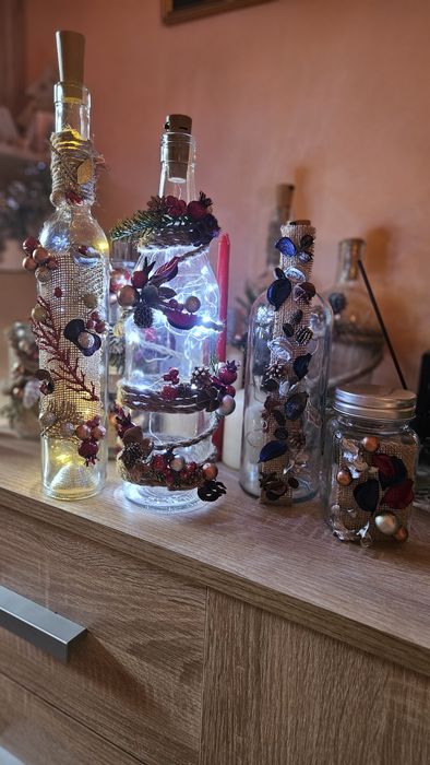 Коледни светещи бутилки и свещници- ръчна изработка.