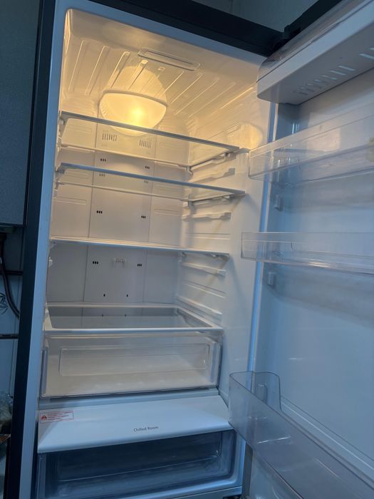 Холодильник Samsung