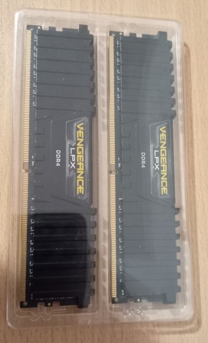 RAM DDR4 8 Gb ( 2x4Gb ) 3000 Mhz