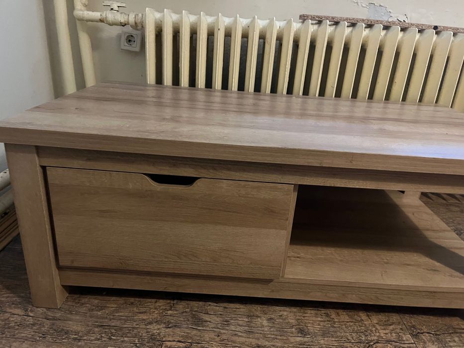 Холна маса, масивна с шкаф СПЕШНО