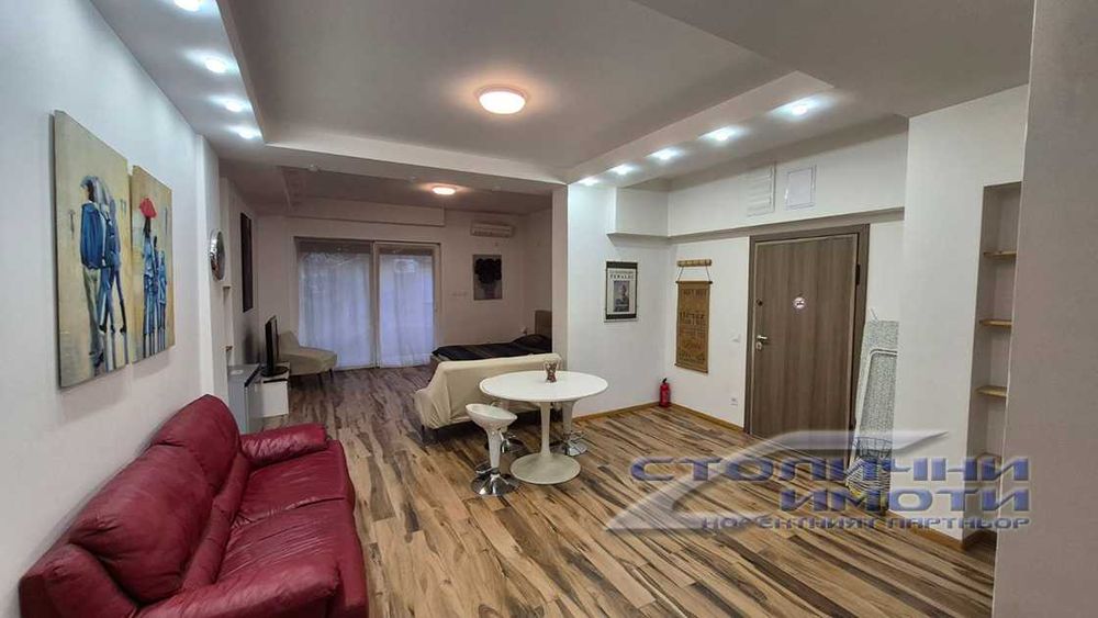 Дава се под наем Едностаен апартамент в София, Център - 60 кв.м за 765 € - Снимка #1