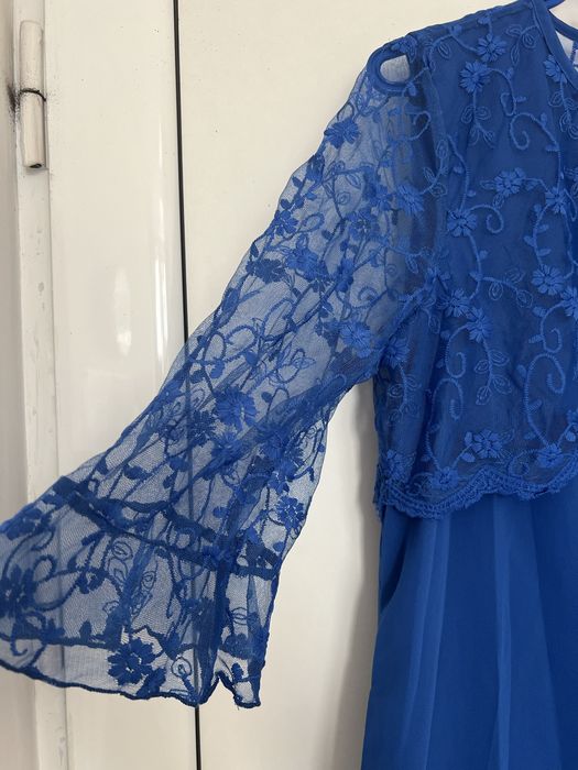 Чисто нова официална рокля