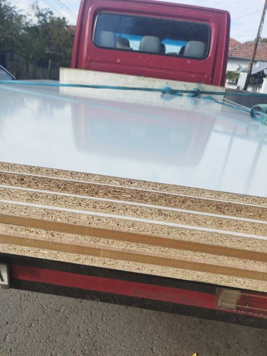 Продаваме ПДЧ и МДФ плоскости – различни цветове!